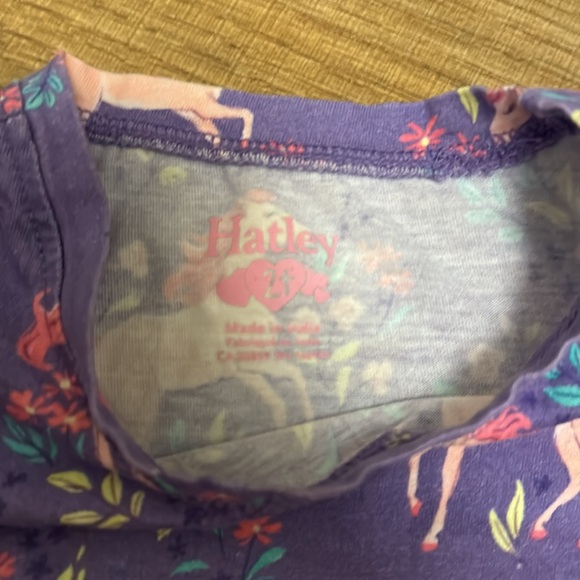 Hatley Unicorn 🦄 Tee 2T - Picture 2 of 2